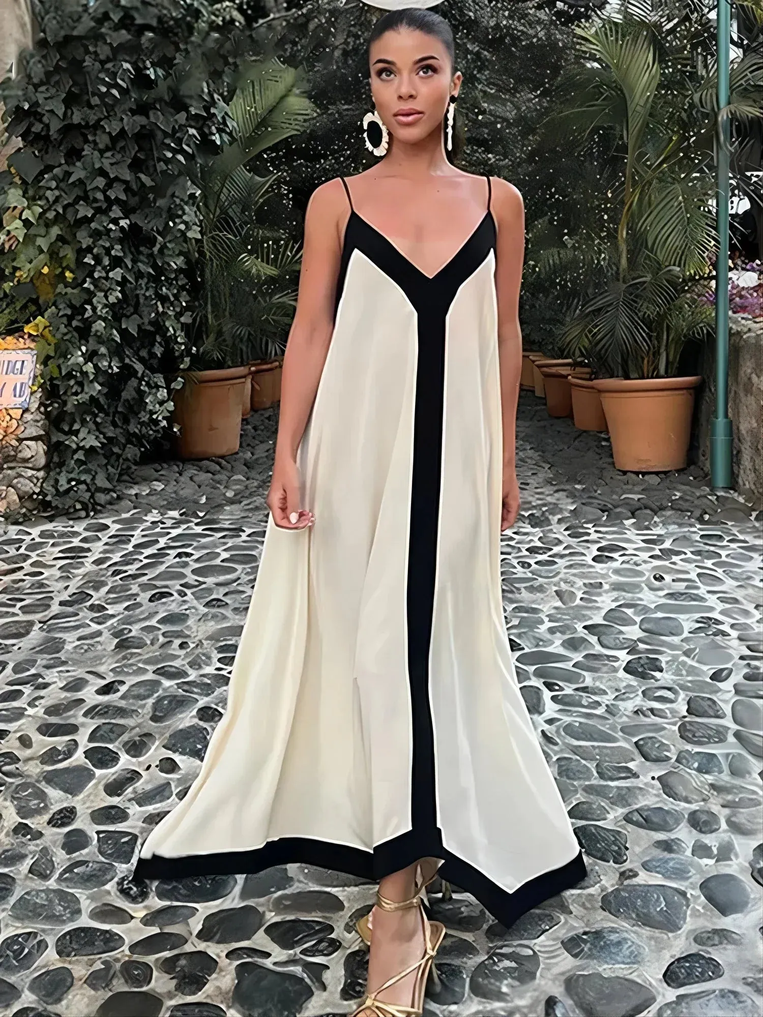 2024 Sexy Backless V-neck Summer Beach Vacation Maxi Dress