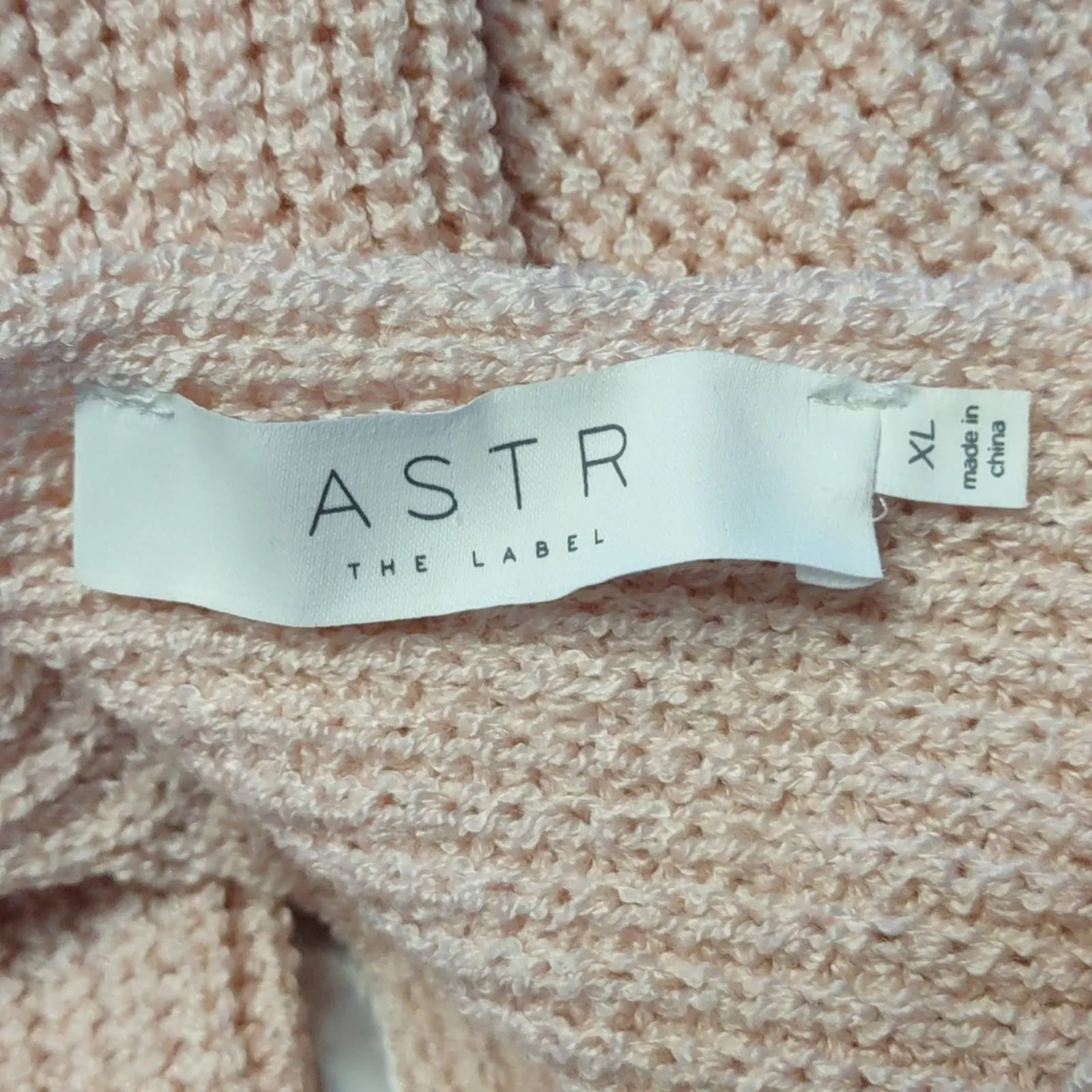 Astr The Label Twist Back V Neck Sweater Cotton Candy XL