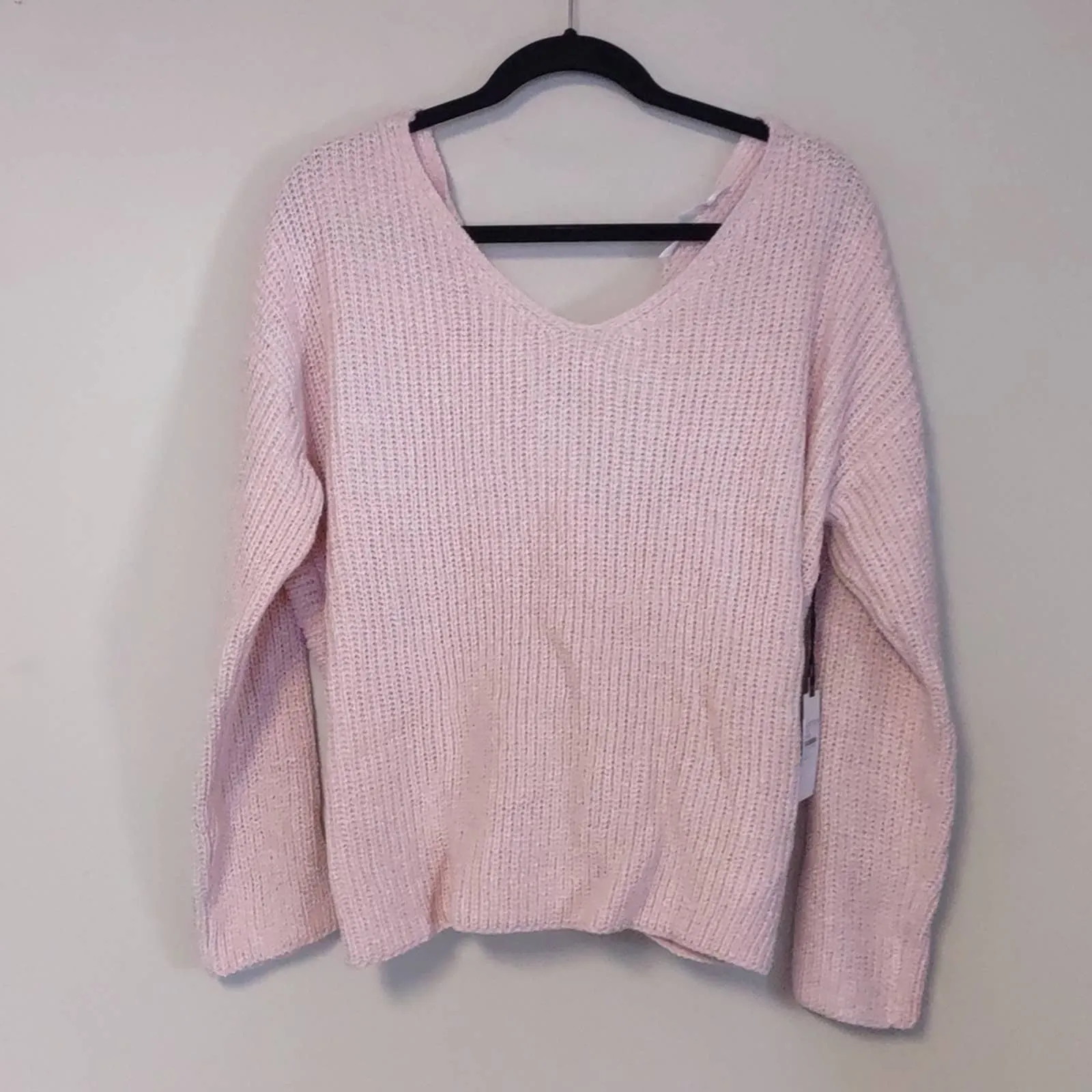 Astr The Label Twist Back V Neck Sweater Cotton Candy XL