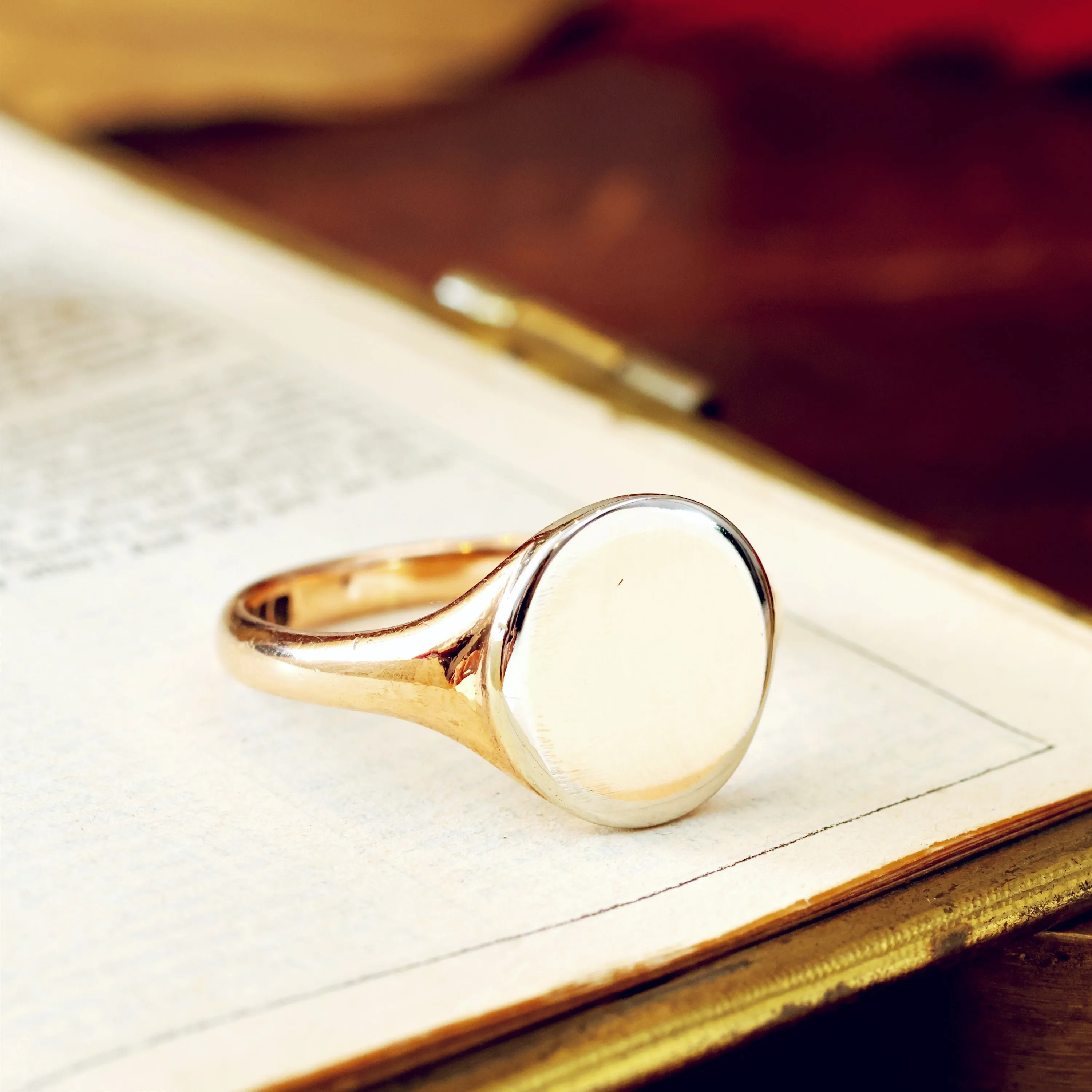 Classic Date 1951 9ct Gold Signet Ring