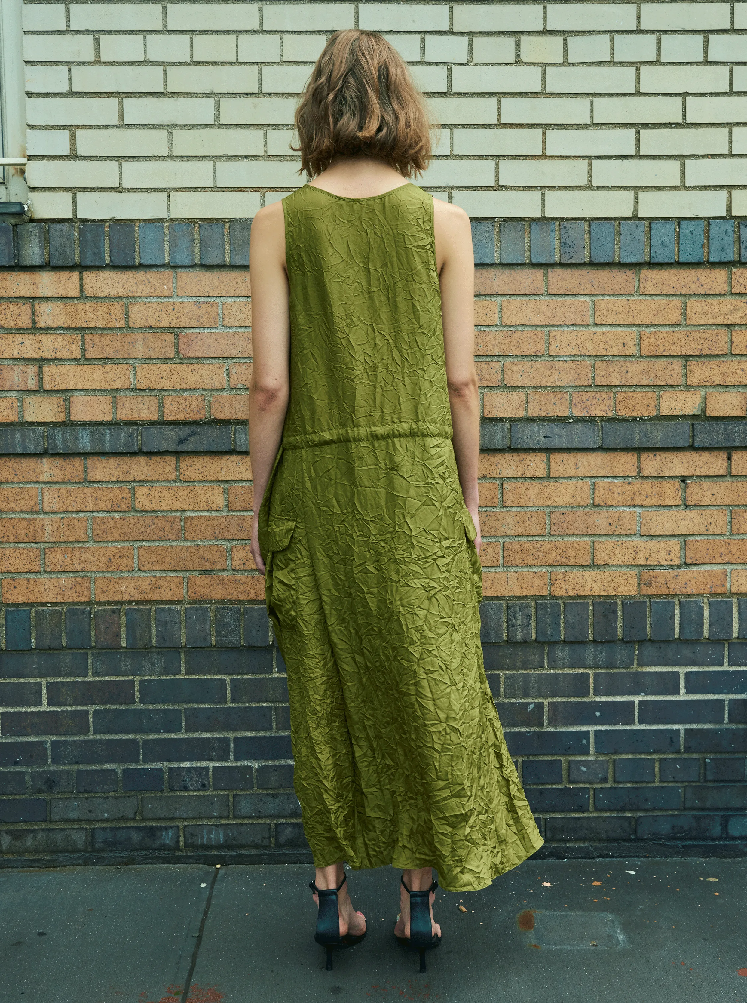 CRINKLE SILK CARGO DRESS, ARMY GREEN