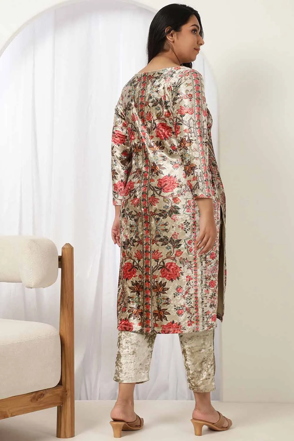 Ethnic Floral Round Neck Velvet Kurta