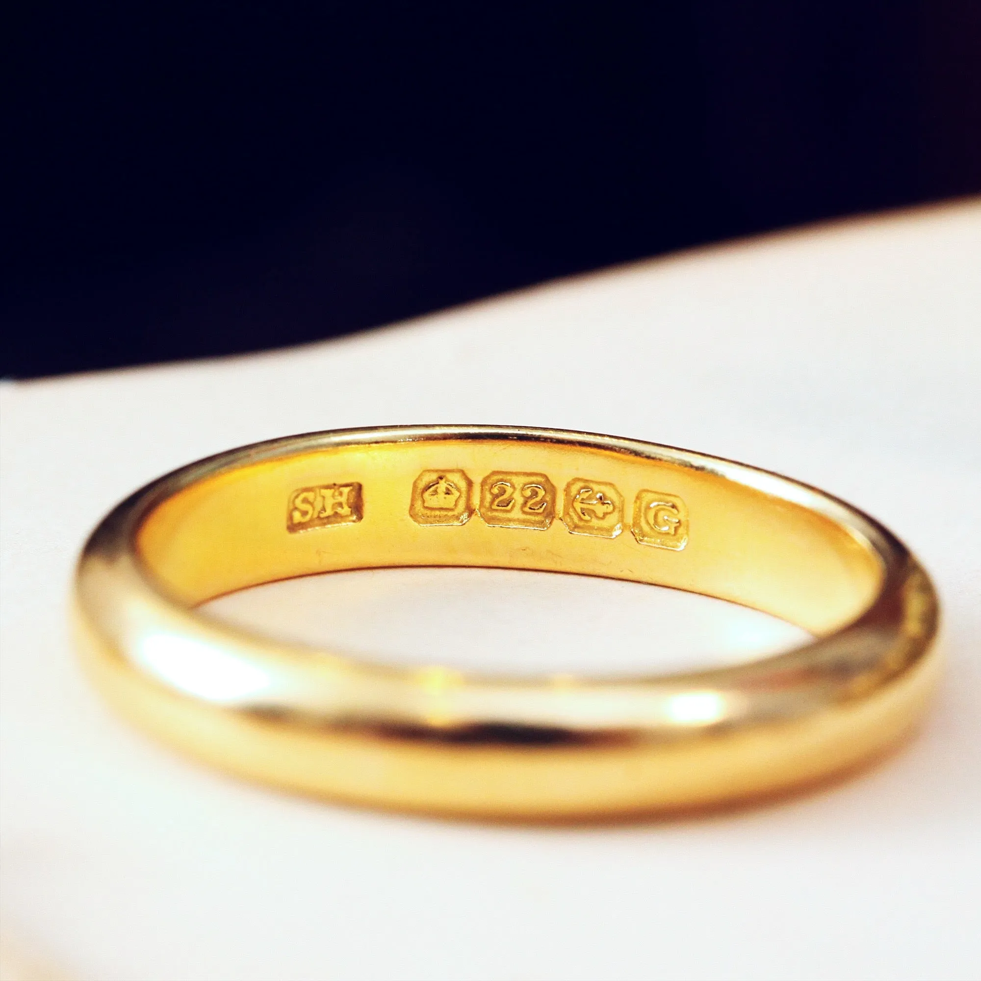 Gorgeous Date 1931 22ct Gold Wedding Band