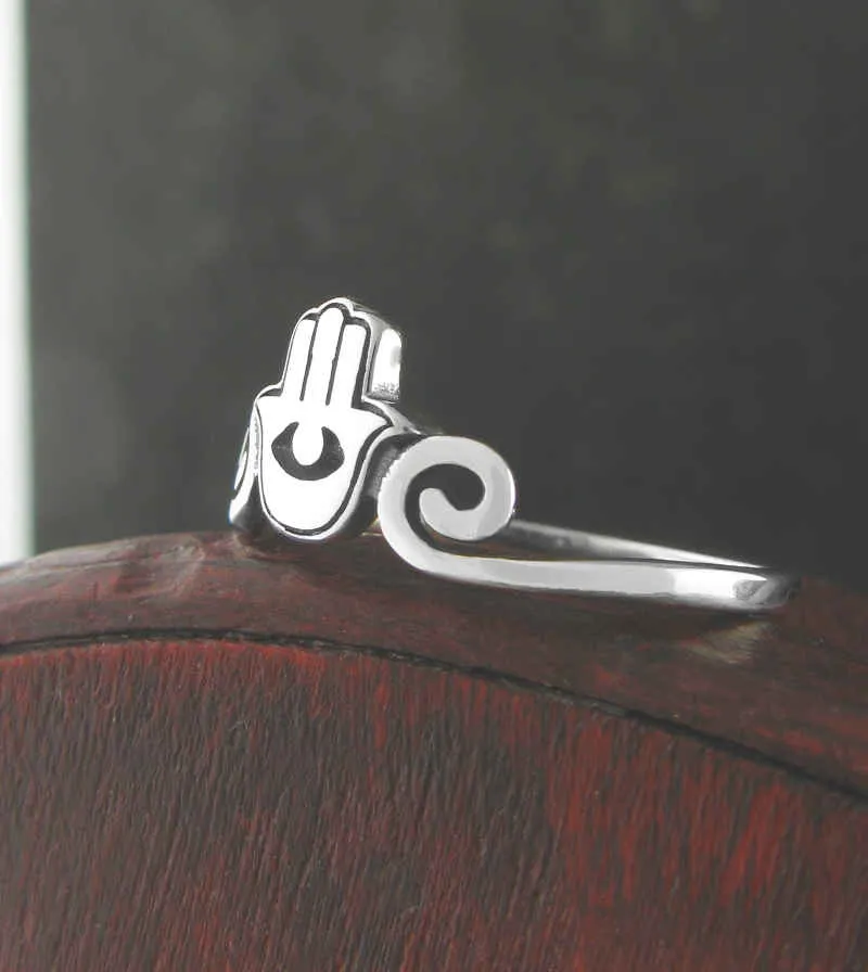 Hamsa Ring With Cut-Out Eye & Scrolls