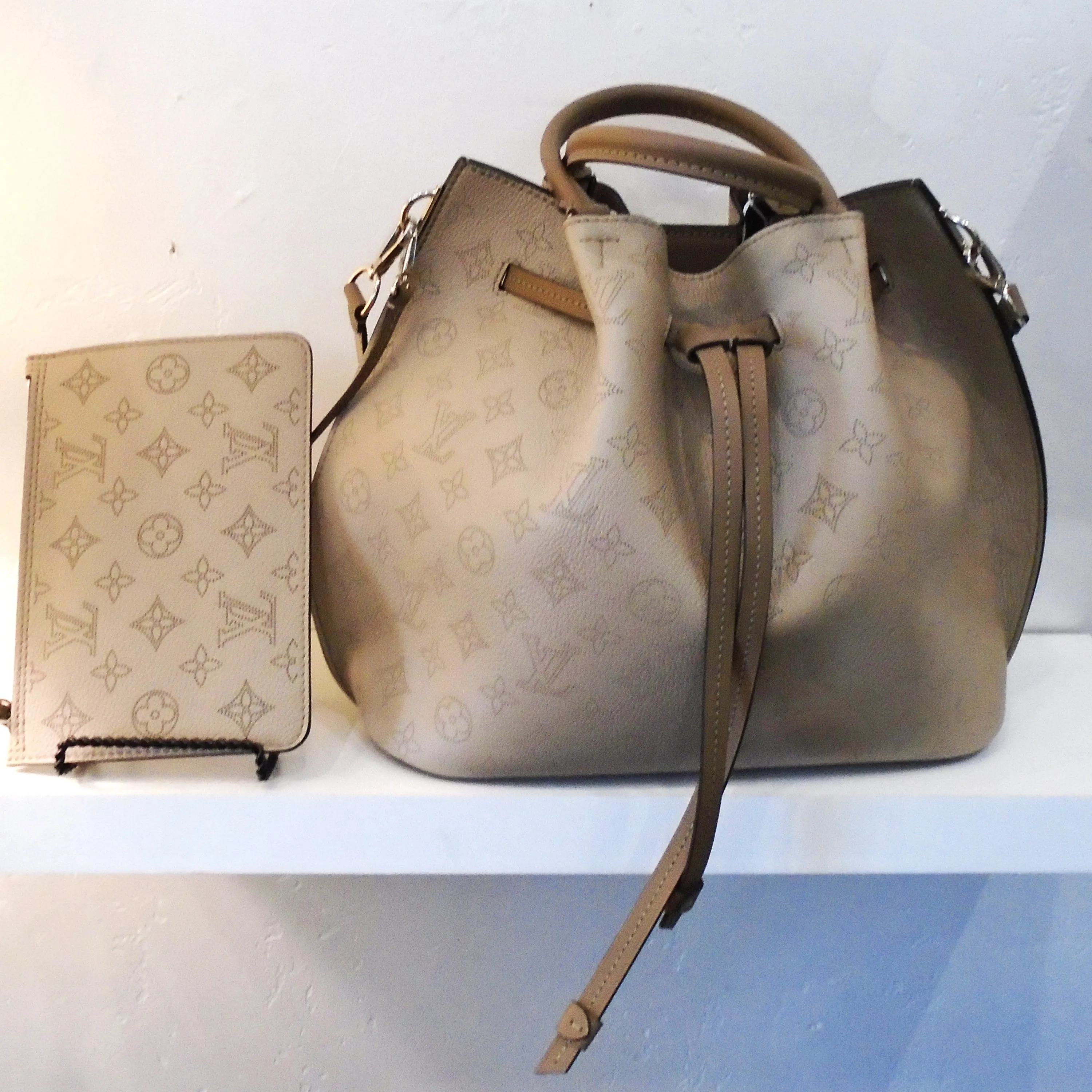 Louis Vuitton Vintage Mahina Girolata With Pochette