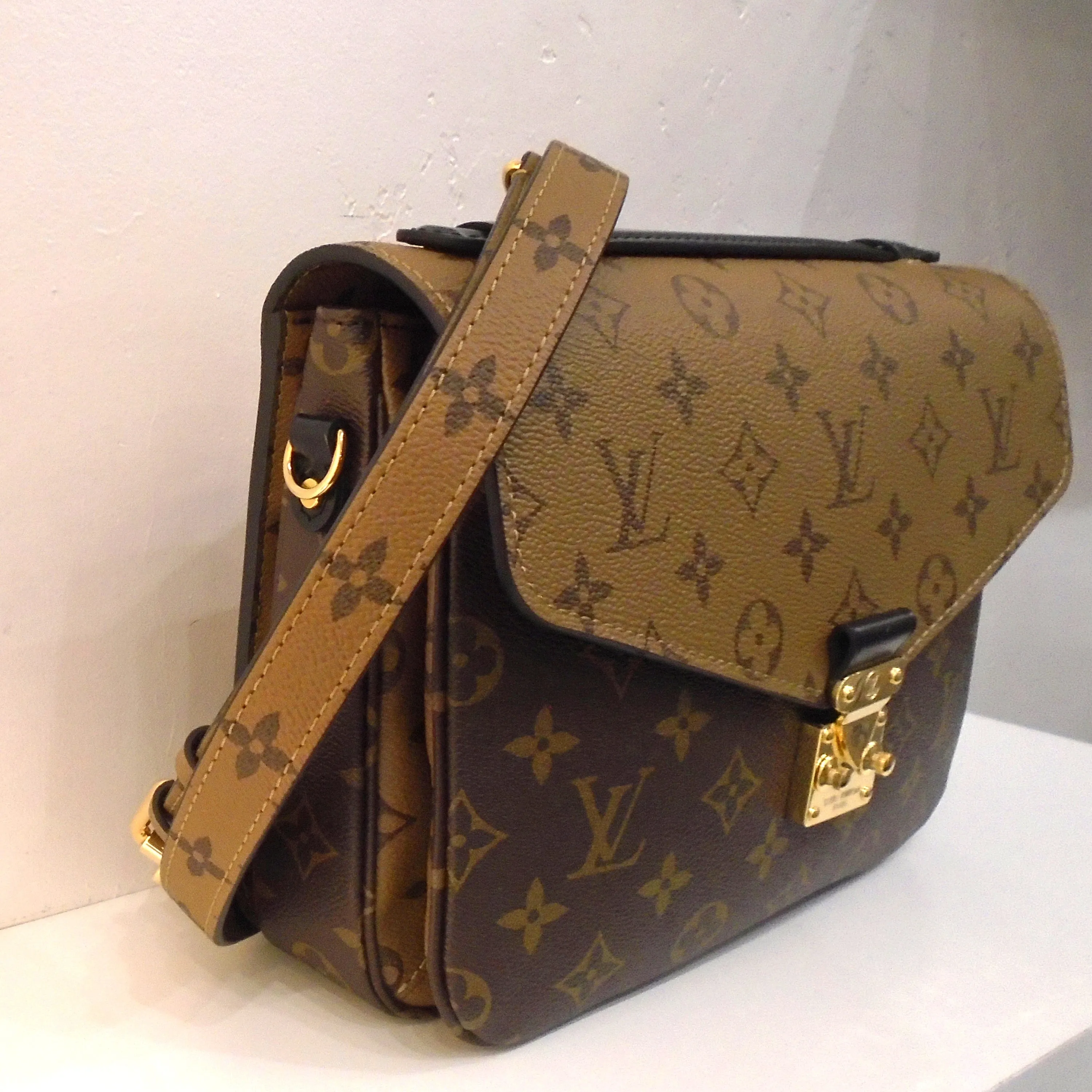 Louis Vuitton Vintage Reversible Monogram Metis MM