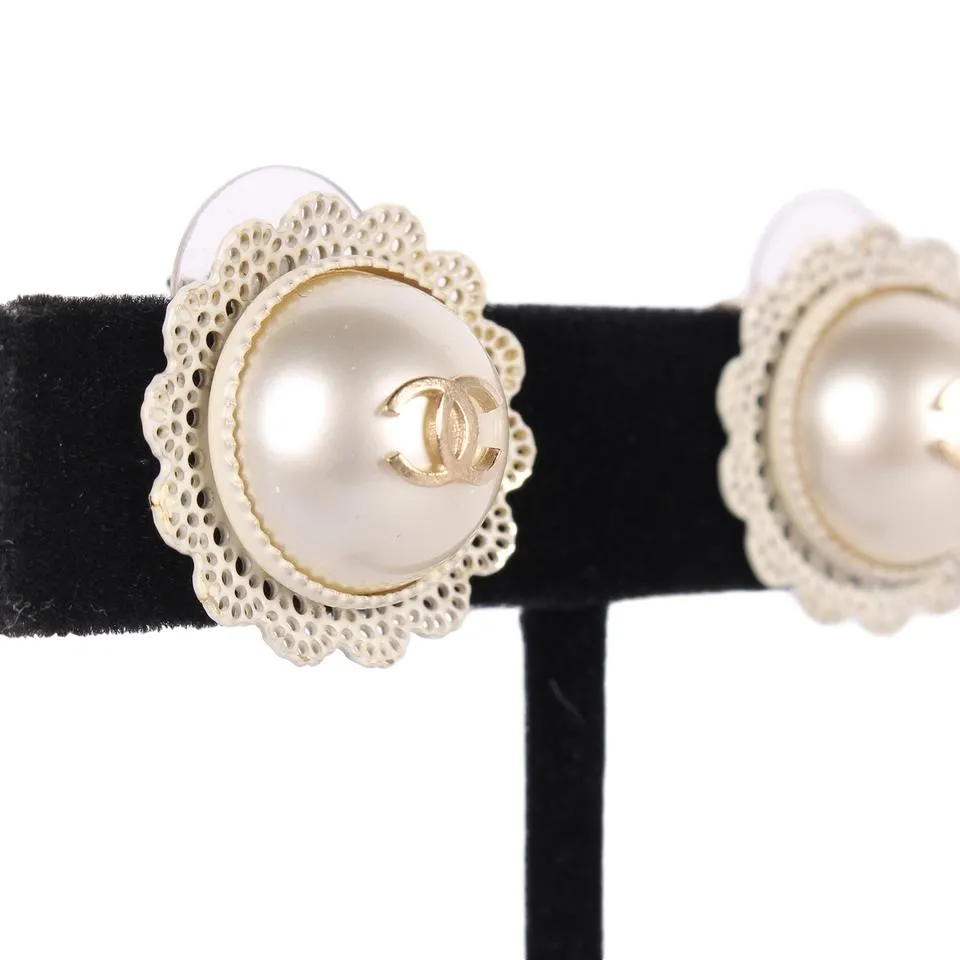 Pearl Flower Pierced Earrings (Authentic Pre-Owned)