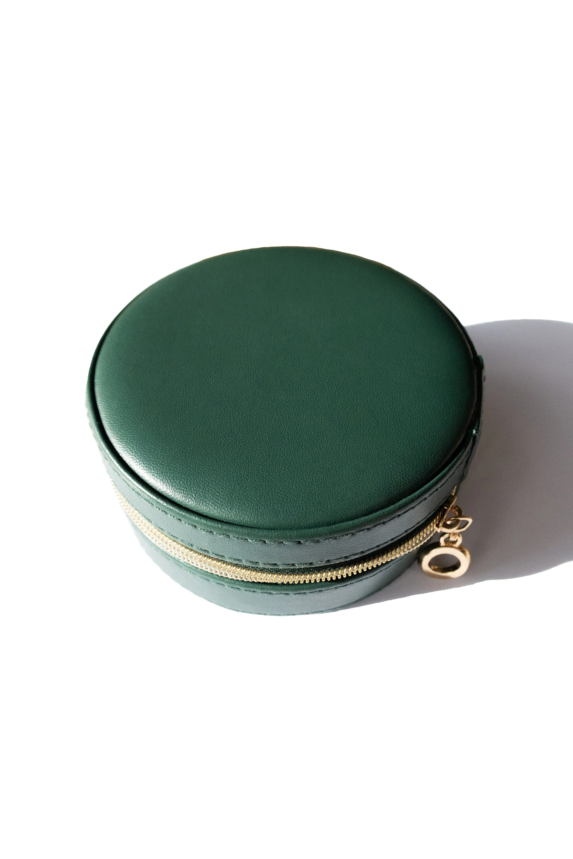 Round jewelry travel case